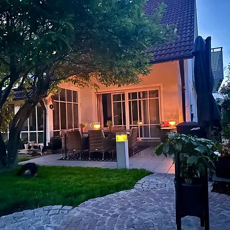 Apartment Modernes Premium Mit Gartenidylle *