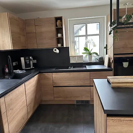 Modernes Premium Mit Gartenidylle Apartment