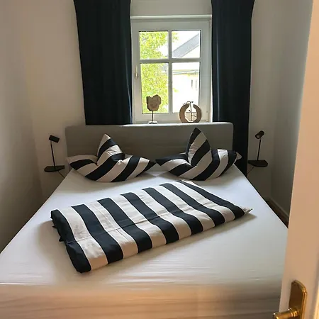 Modernes Premium Mit Gartenidylle Apartment